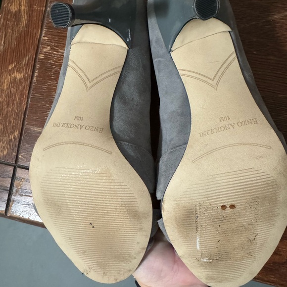 Gray heels with bow - Picture 5 of 6